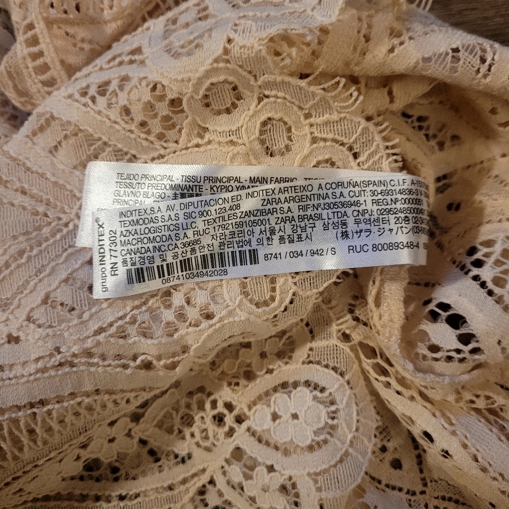 Zara Ruffled Lace Top - Picture 5 of 6